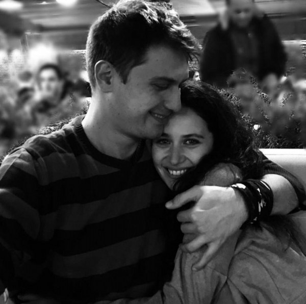 Dizi setinde tanıştılar aşık oldular